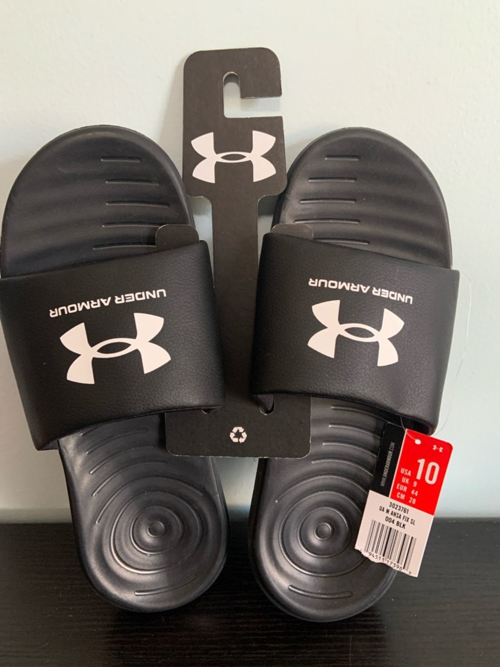 Under Armour Slides new size 10